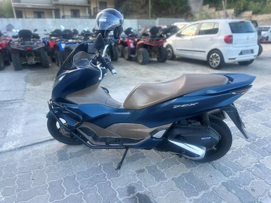 HONDA PCX 160 DLX HONDA PCX 160 DLX